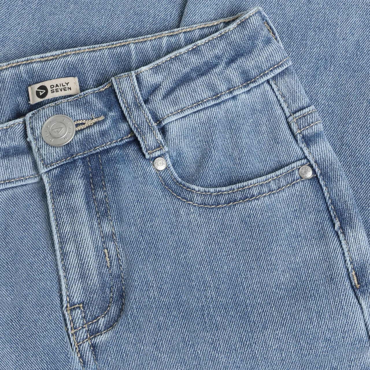 Daily7 Denim Straight Fit